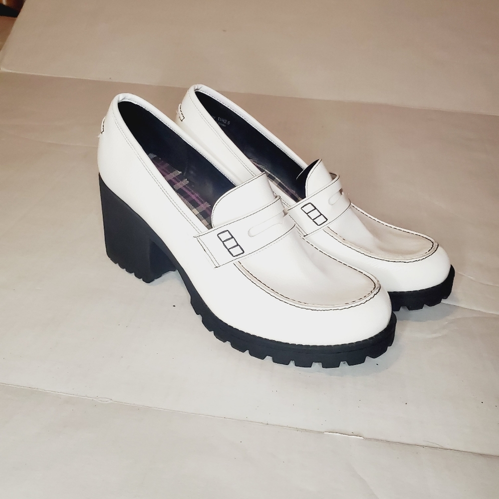 Dirty Laundry White Chunky Heel Loafers - Picture 3 of 13